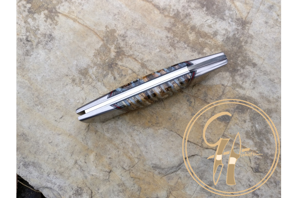 damasteel_vinland_backlock_foding_knife_grey_mamoth_tooth_handle_titanium_bolster_1